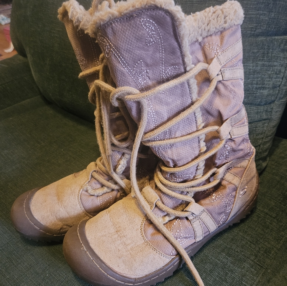 Skechers Tan Winter Boots with Fur Lining